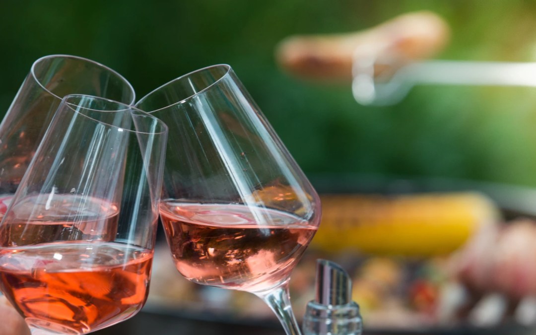 Best Wines for Summer: Easy Picks for Cookouts, BBQs & Backyard Gatherings